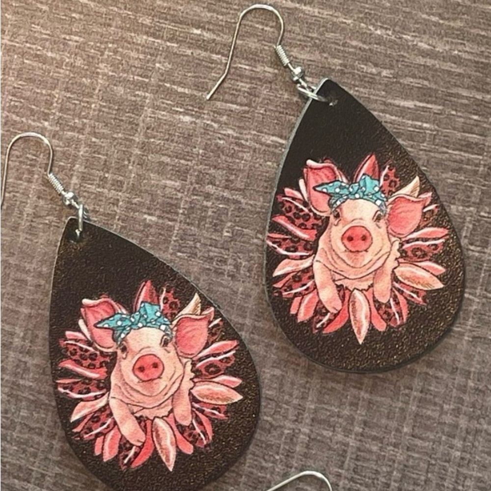 Moda Pink and Brown Pig Teardrop Earrings